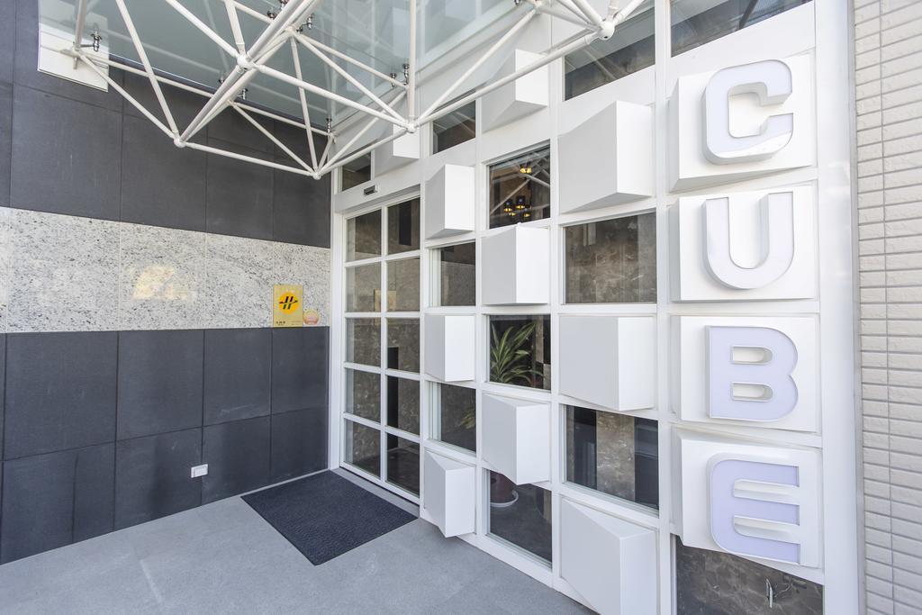 Hotel Cube Taichung Esterno foto