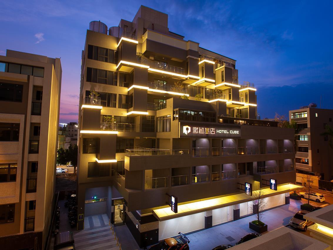 Hotel Cube Taichung Esterno foto