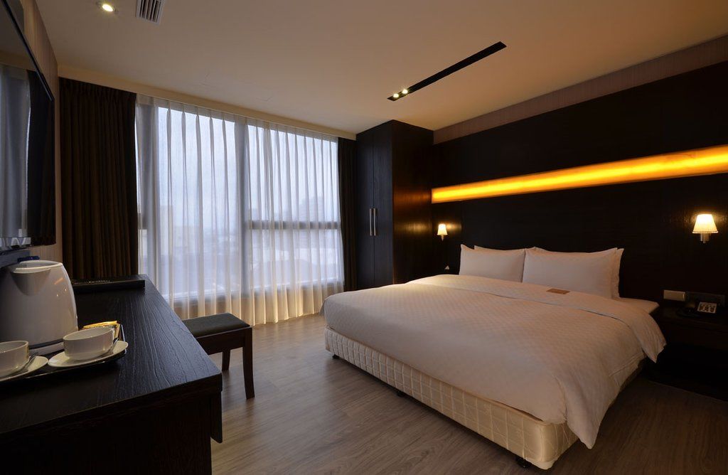 Hotel Cube Taichung Esterno foto