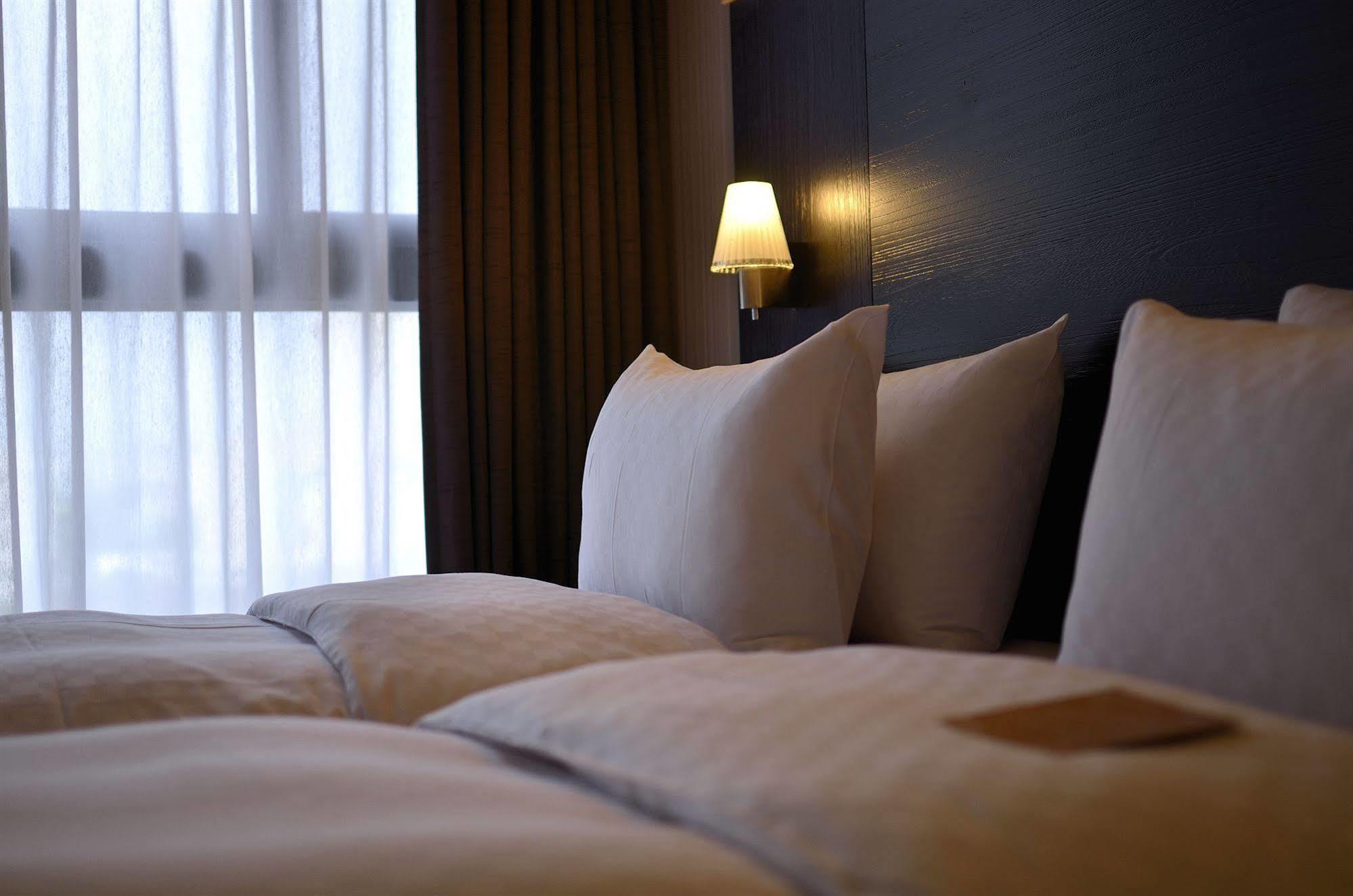 Hotel Cube Taichung Esterno foto