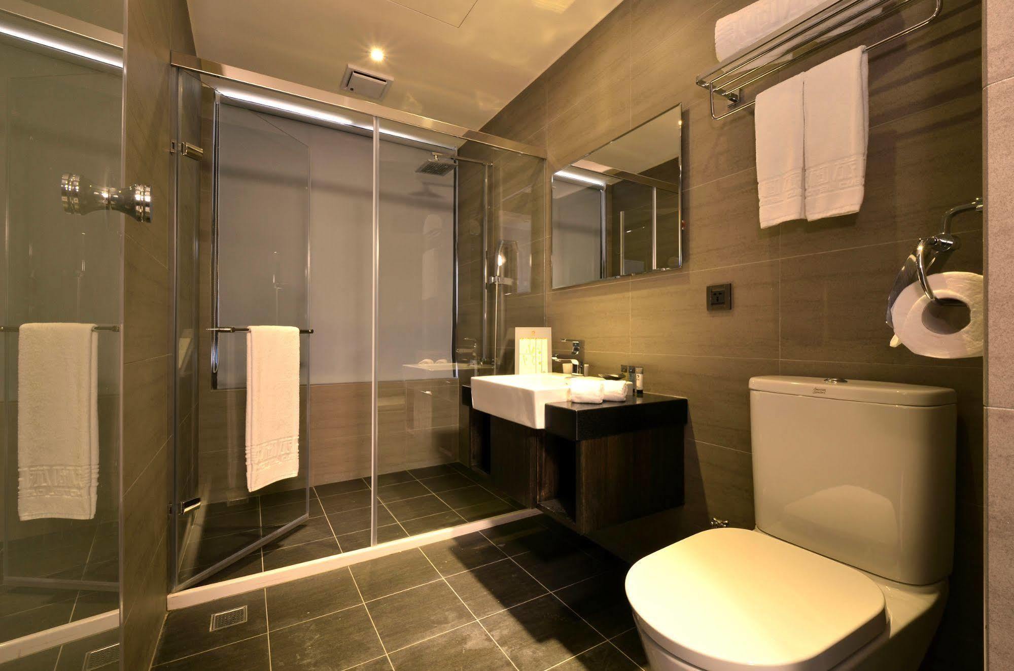 Hotel Cube Taichung Esterno foto
